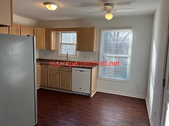 5th image of 64 Mardell Cir