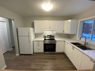 225 Presland Rd #3, Ottawa, ON K1K 2B7