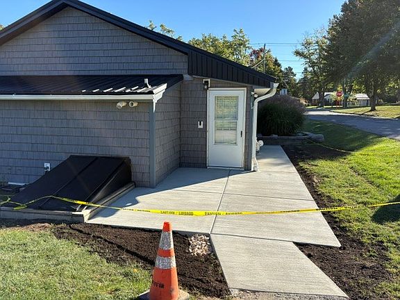 5th image of 3444 Orchard Park Rd