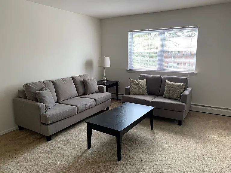 Cedarwood Apartments — Photo 5