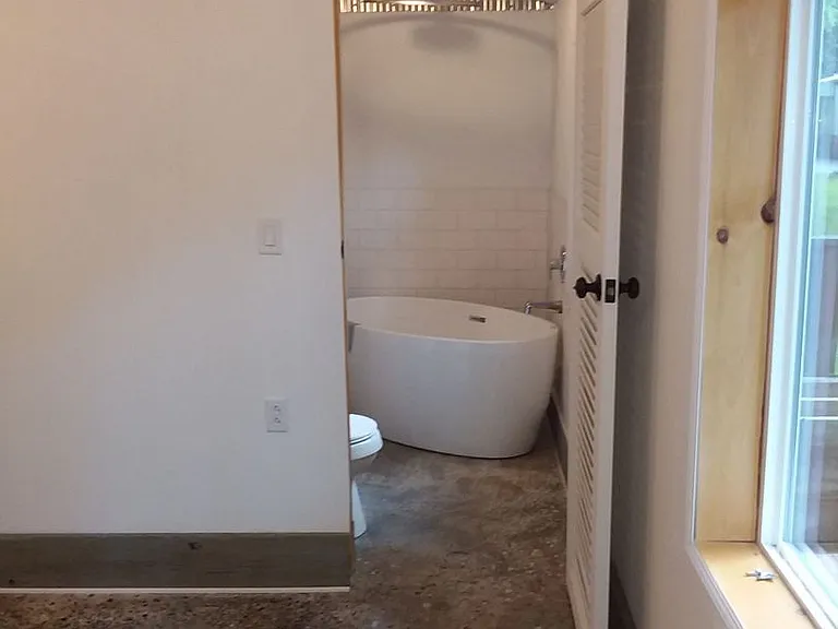 2451 Log Cabin Rd — Photo 10