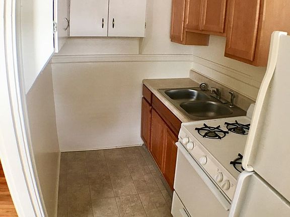 3rd image of 201 E Bessemer Ave APT 12