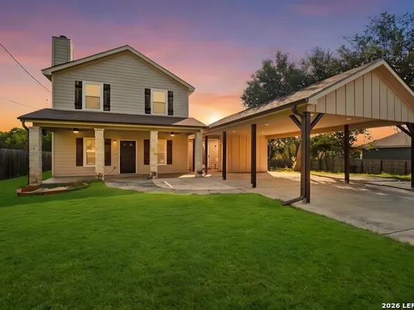 1452 Lakeview Dr, Canyon Lake, TX 78133