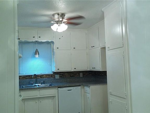 5th image of 501 Southmoor Dr