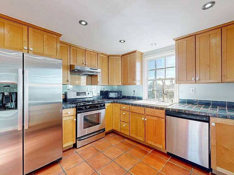 1301 W Dakota Ave #4 — Photo 8