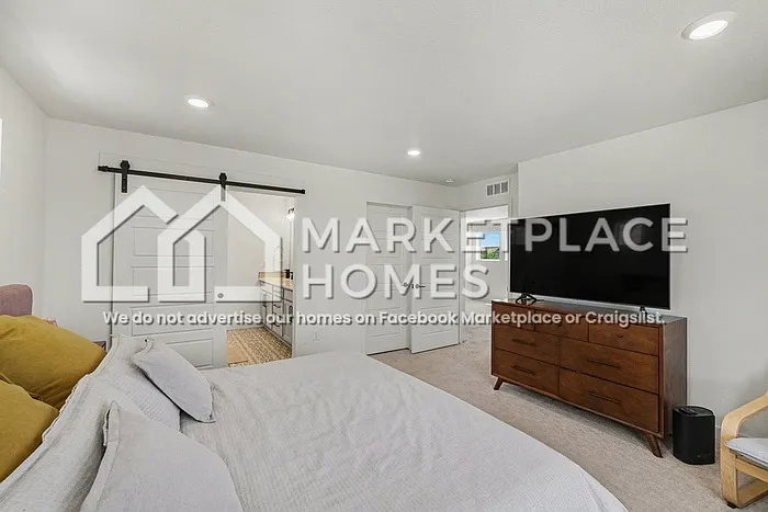 4247 Riverwalk Cir — Photo 18