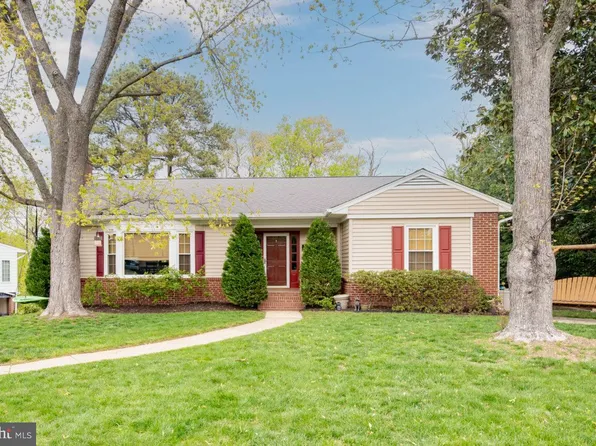 7205 Burtonwood Dr, Alexandria, VA 22307