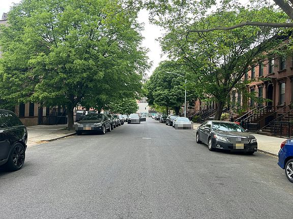 5th image of 35 Decatur St