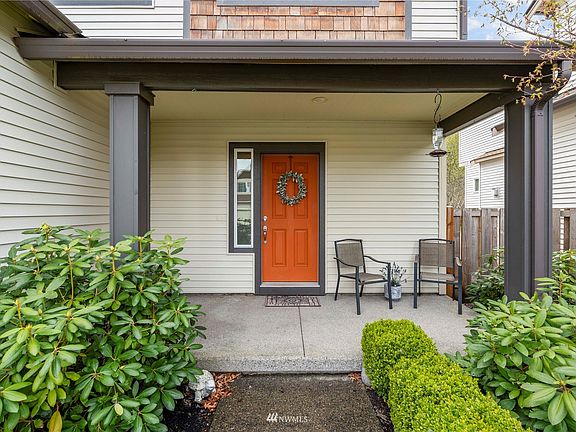 3rd image of 6237 Wesley Pl SE