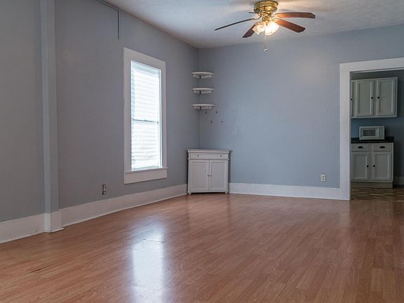 5th image of 204 Gill St