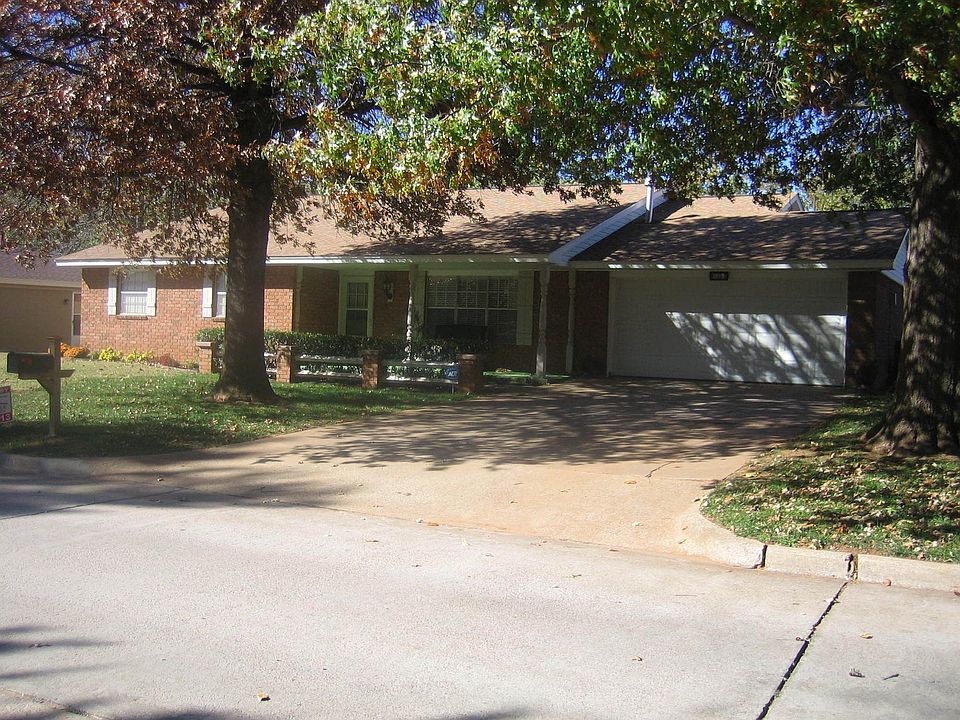 2nd image of 1219 Terrace Dr