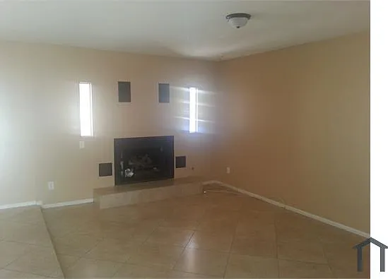 3 bed, 1665 sqft, $1,950 — Photo 3