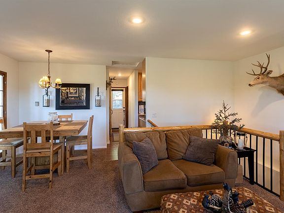 5th image of 42959 Falls Ave