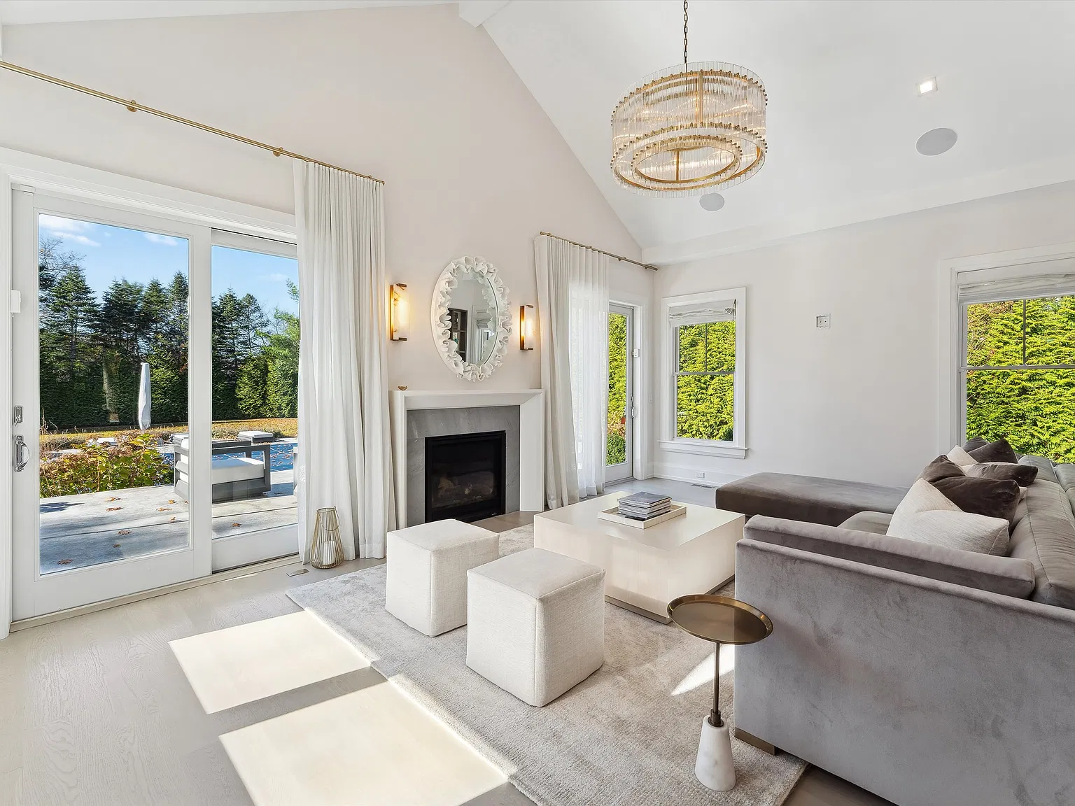 Private Paradise in Westhampton — Photo 2