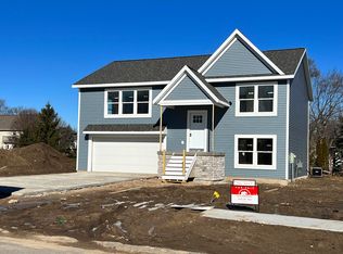 2829 Two Oaks Ct, Jenison, MI 49428