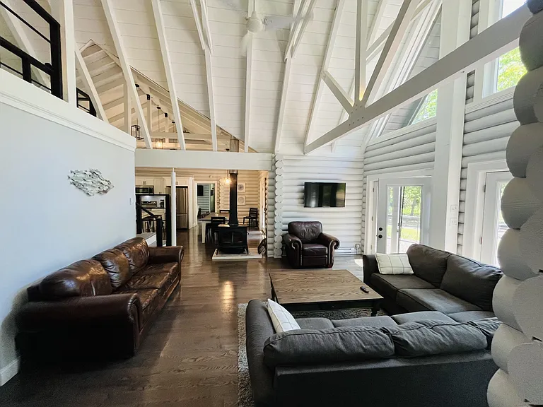 1710 Gull Pond Ln — Photo 2