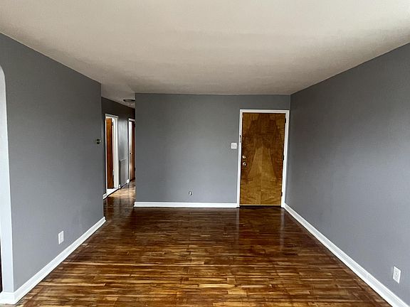 2nd image of 172 W Walnut Park Dr Floor 2