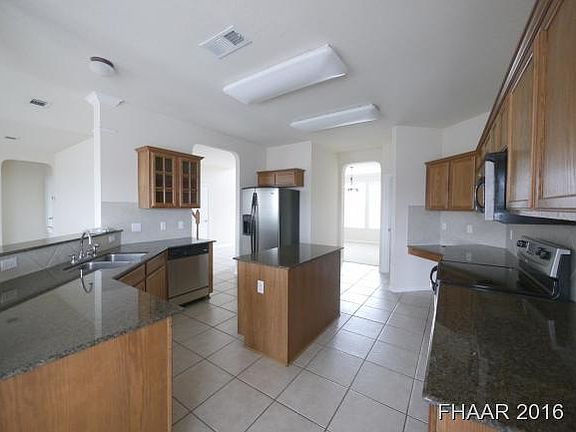 4th image of 409 Cattail Cir
