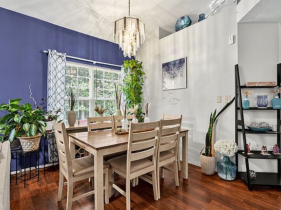 5th image of 7404 Bluebird Ct
