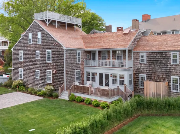 15 N Water St, Nantucket, MA 02554