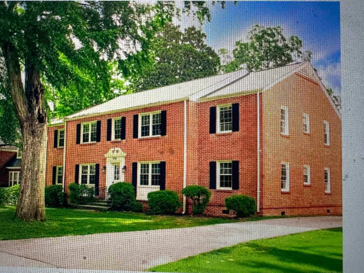 3 bed, 1200 sqft, $3,300 — Photo 1