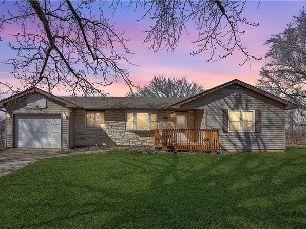 8250 Barth Rd, Lenexa, KS 66227