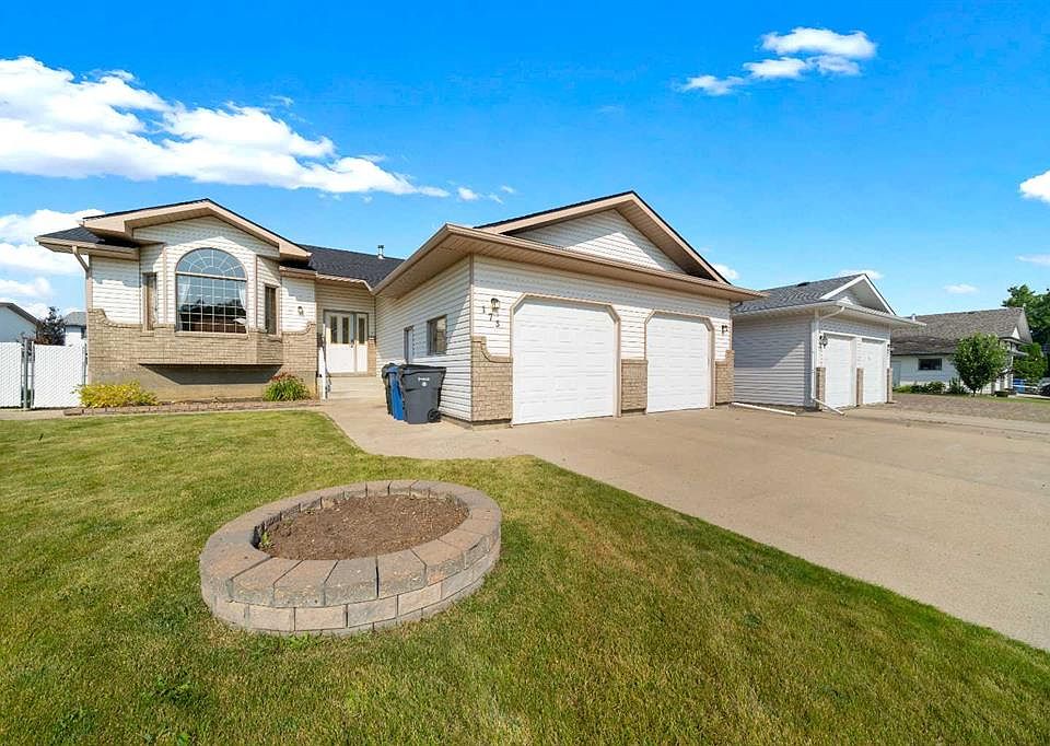 1st image of 175 E Stanfield Way SE