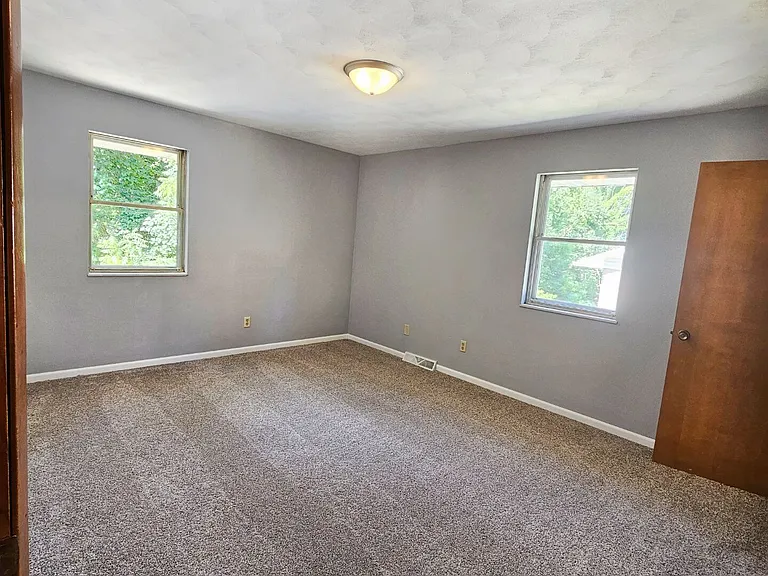 454 Hutton Ln #A — Photo 10