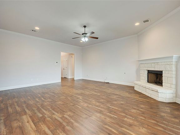 4th image of 1212 Brunswick Ct