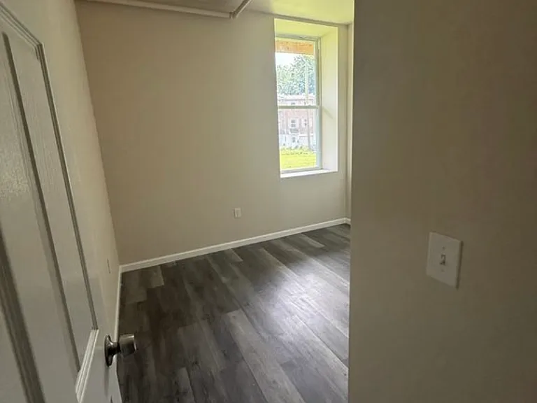 119 S Aubrey St #106 — Photo 4