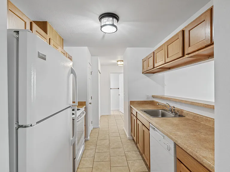 100 W Curtis St #203 — Photo 4