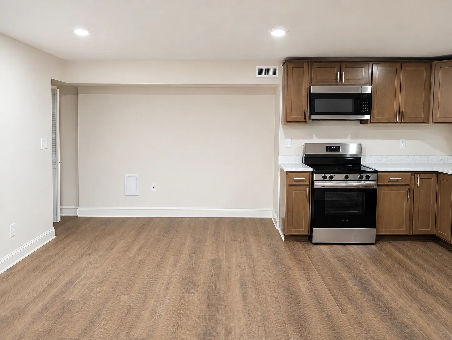 2 bed, 1085 sqft, $2,095 — Photo 2