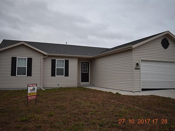 2nd image of 3935 Creekside Dr