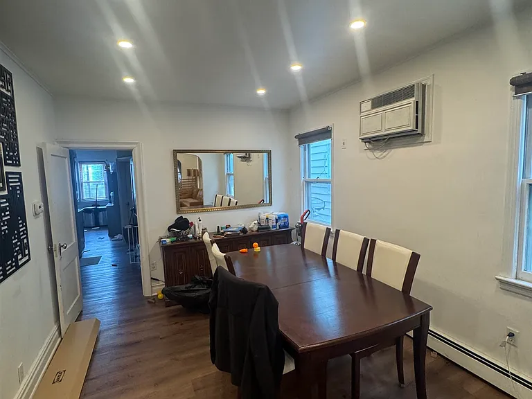 162 W 9th St #1 — Photo 8