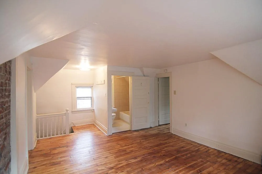 1 bed, 687 sqft, $1,110 — Photo 2