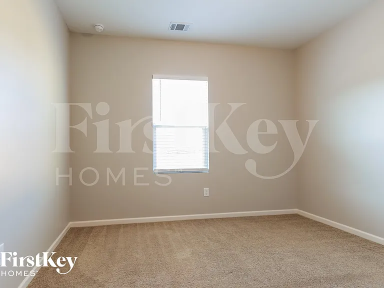 115 Bennett Ct — Photo 11