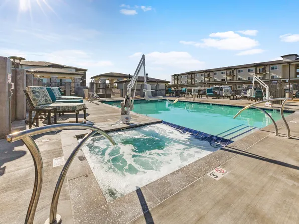 Granite Mountain Apartments