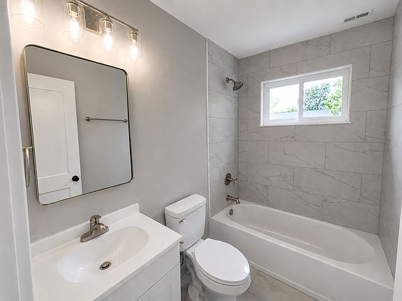 4th image of 665-681 W Eastland Ave #679