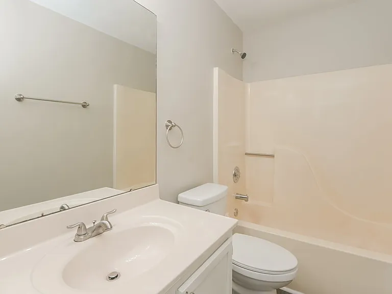 2108 David Earl Dr — Photo 16