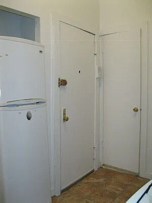 Rented by Tower Brokerage | media 18