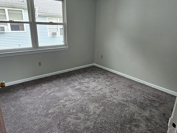 4th image of 253 Allen St #301-7