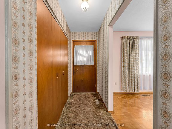 3rd image of 114 Braemar Rd