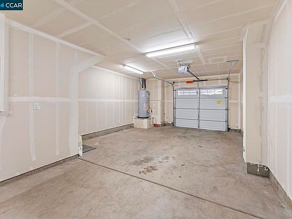 4th image of 1252 Detroit Ave #2