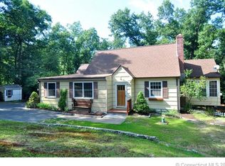 8 Woodland Pl, Granby, CT 06035
