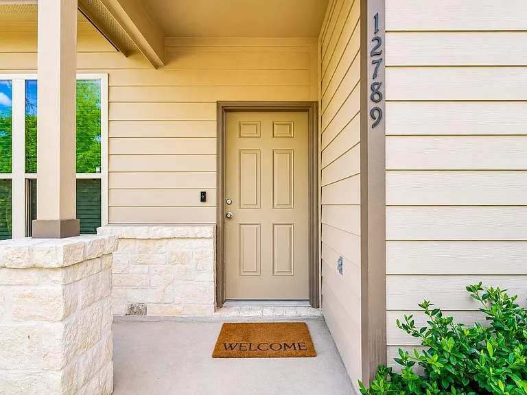 12789 Royal West Dr — Photo 5
