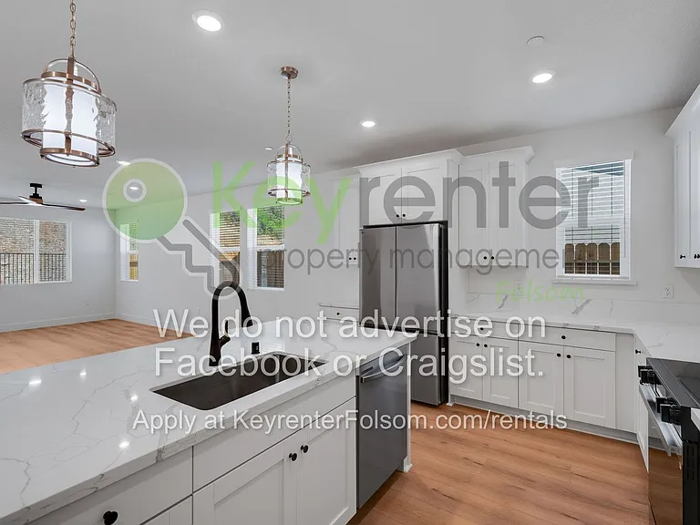 1012 Utah Dr — Photo 13