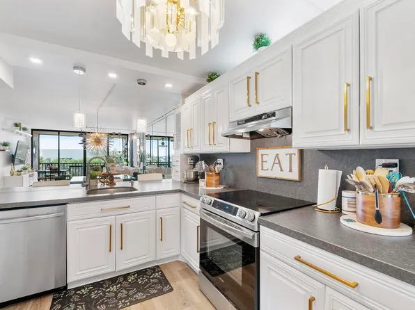 13 Royal Palm Way #5030, Boca Raton, FL 33432