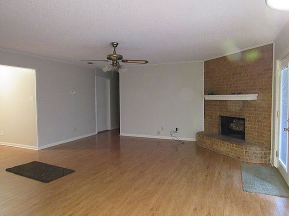 4th image of 4714 Charleston St
