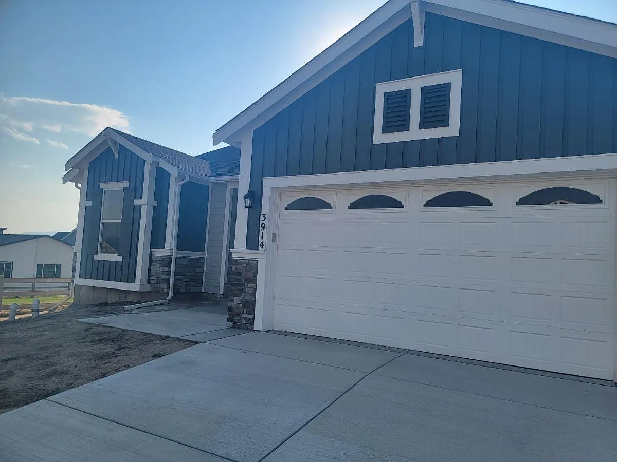 5 bed, $2,800 — Photo 2