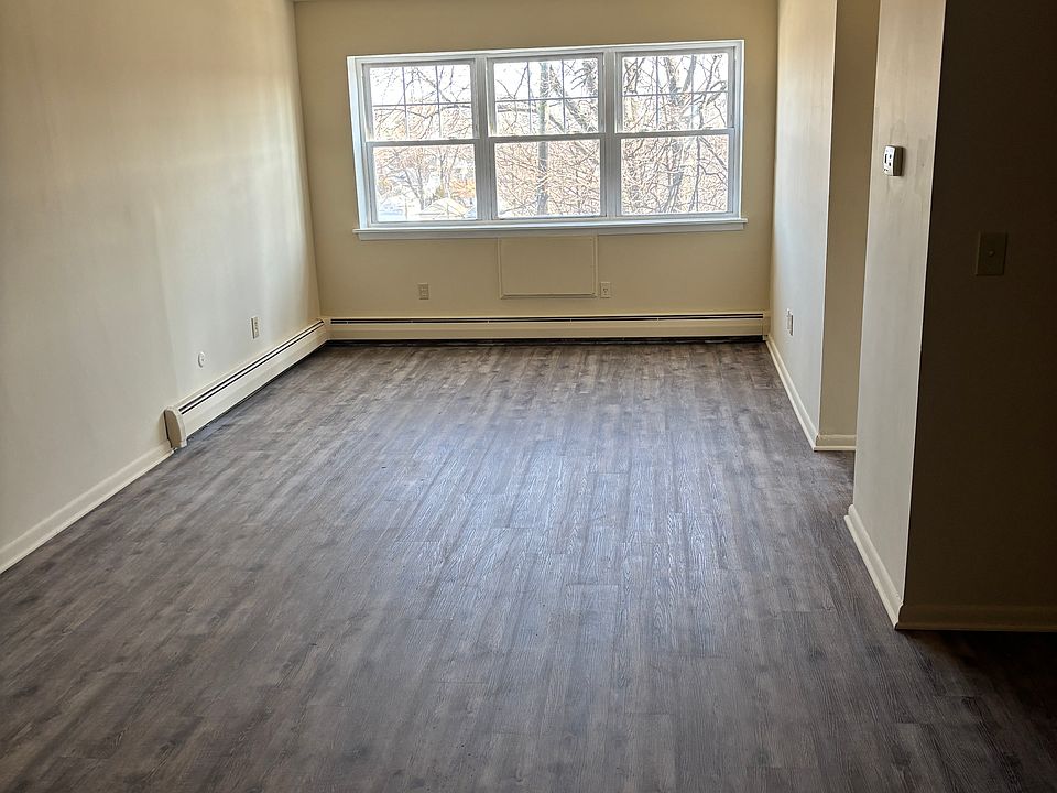 1st image of 456 Washington Ave APT 3H